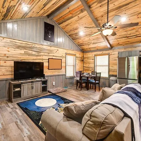 Pet-Friendly Broken Bow Cabin Near Lukfata Creek! Exterior photo