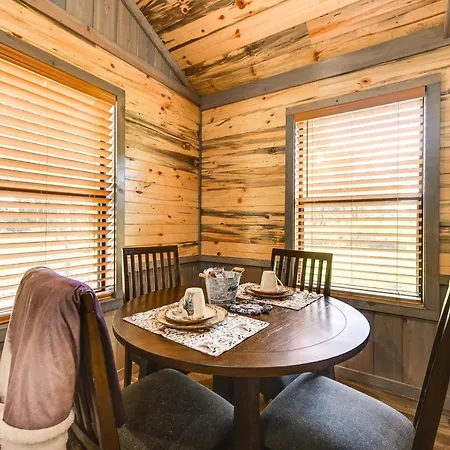 Pet-Friendly Broken Bow Cabin Near Lukfata Creek! Exterior photo