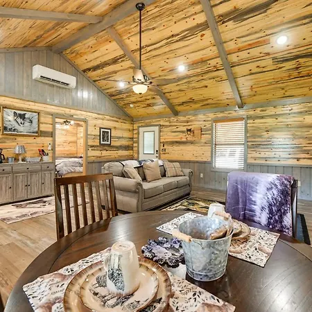 Pet-Friendly Broken Bow Cabin Near Lukfata Creek! Exterior photo